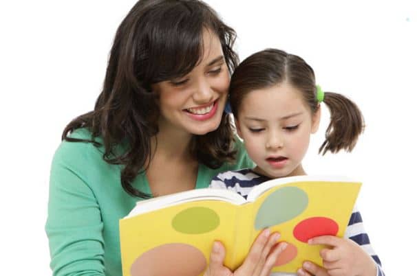 مزایای کتاب خواندن برای کودک