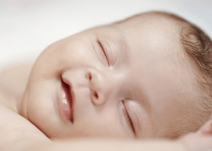 خواب کودک و صداهایی که در هنگام خواب از او می شنوید