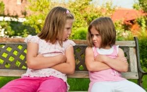 عوارض حسادت در کودکان