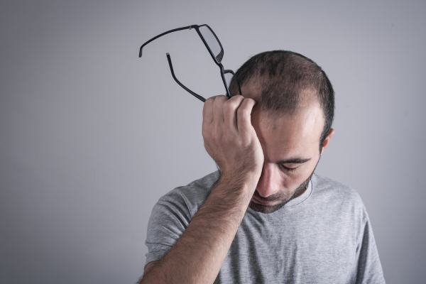 تاری دید در یک چشم چه دلایلی داردو چگونه درمان می شود؟