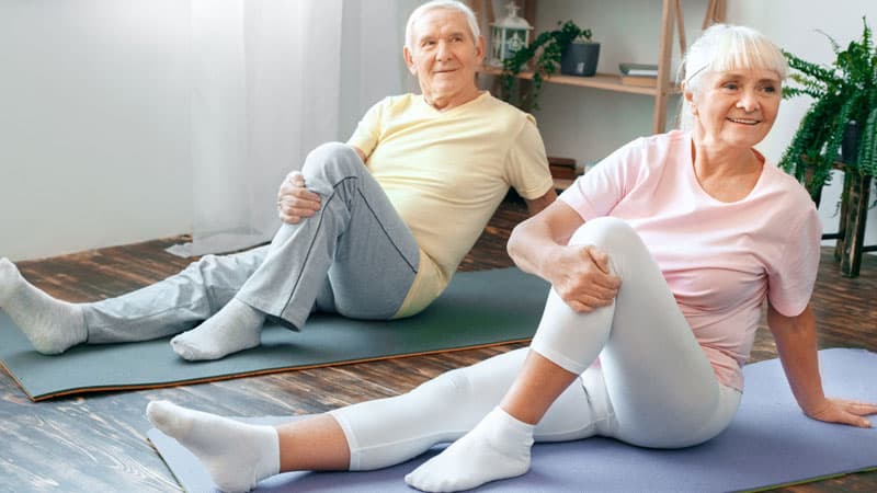 تاثیر یوگا در سلامت سالمندان در منزل