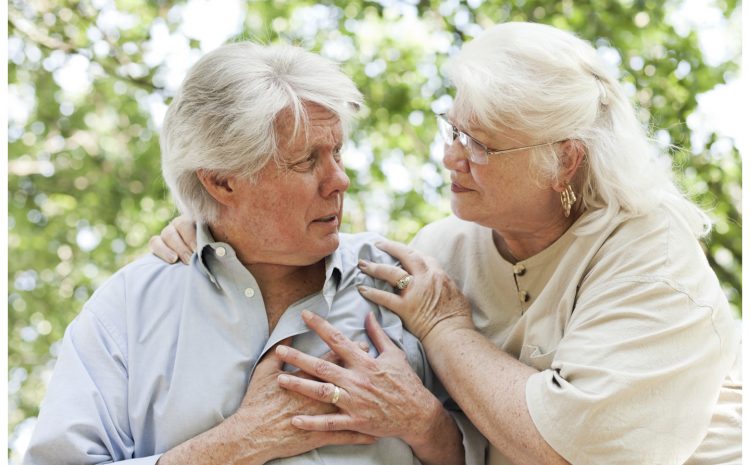 بررسی علائم آنژین قلب سالمندان